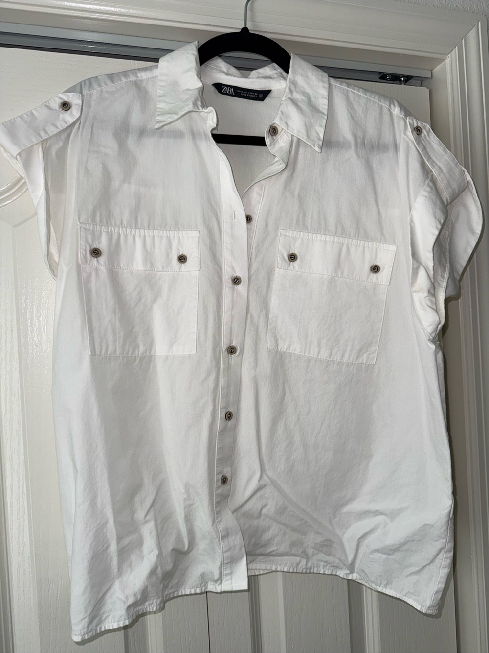 Zara White Short-Sleeve Button-Up Shirt